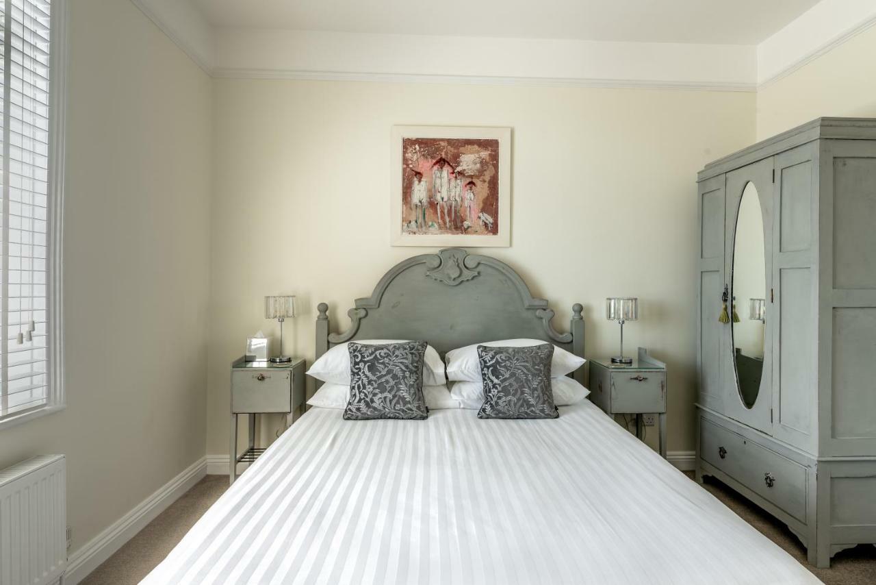 The Dartmouth Boutique B &B Bed & Breakfast Exterior photo